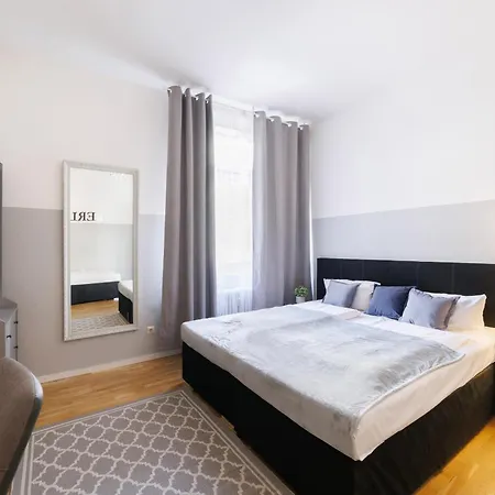 아파트 Big 6rooms Aprt Kurfuerstendamm *